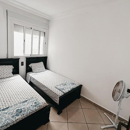 Enjoy Your Vacation Here, 1 Min To The Beach, Only For Families !! Martil Luaran gambar