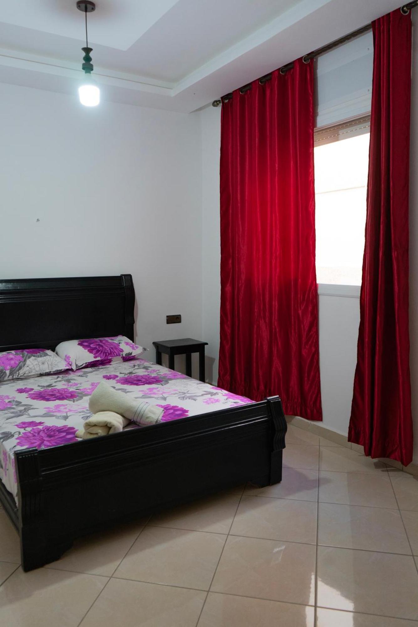 Enjoy Your Vacation Here, 1 Min To The Beach, Only For Families !! Martil Luaran gambar